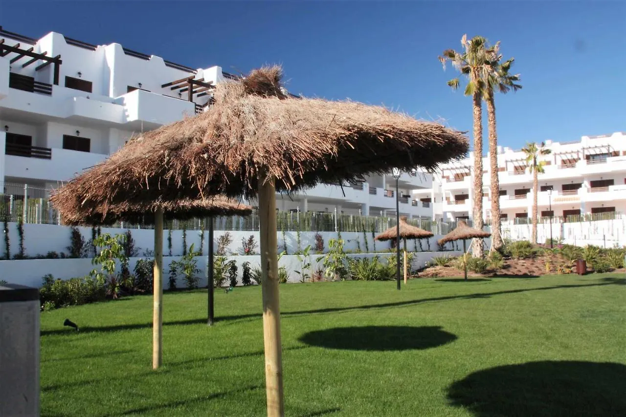 Casa Paraiso App Con Balcon Y Piscina Comunitaria Daire San Juan de los Terreros İspanya